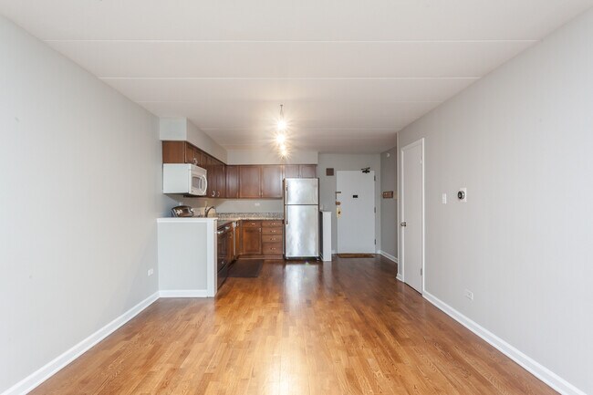 Building Photo - 109 S Elmwood Ave