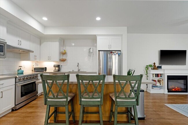 Foto del edificio - 912 Lundy Ln