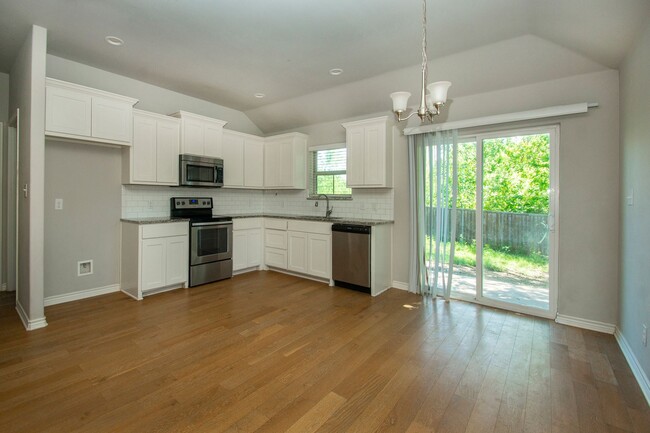 Foto del edificio - House for Lease in Sherman