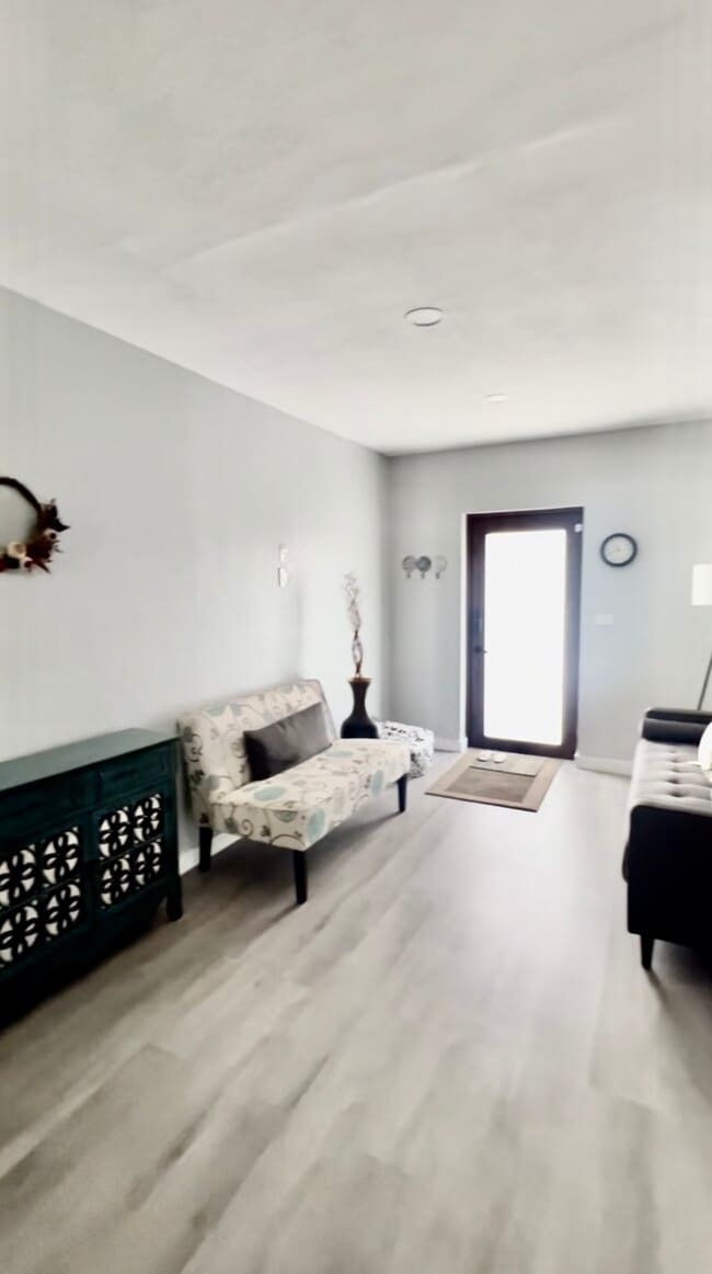 Foto del edificio - 2820 SW 1st St