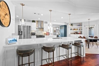 Building Photo - 3707 Pallos Verdas Dr