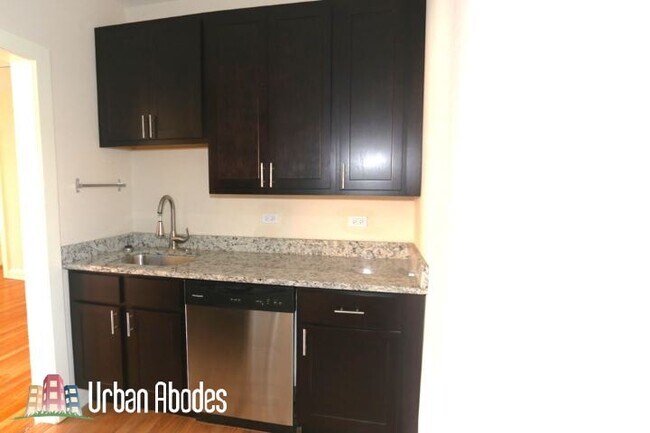 Foto del edificio - 4036 Ashland N Ave