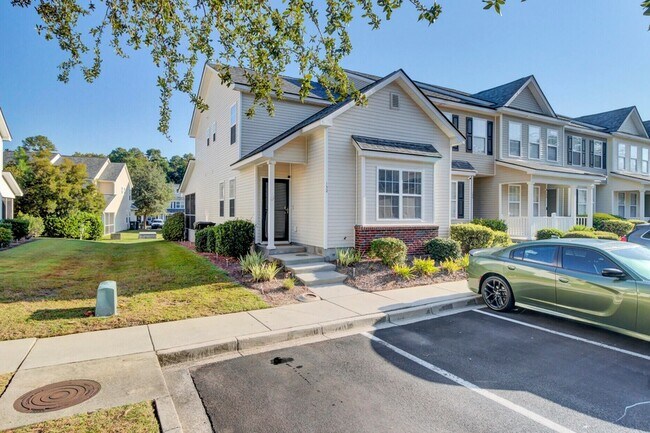 Foto del edificio - 132 Woodward Rd