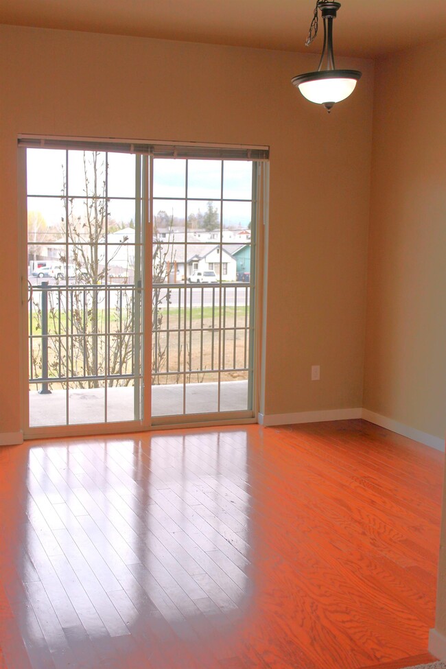 Building Photo - 270 Cherry Bark Ln