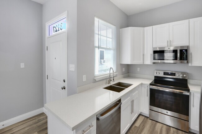 Kitchen2 - 3127 N Robertson St