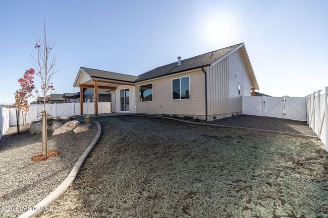 Foto del edificio - New Home in Thayer Farms North!