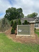 Building Photo - 113 Cedar Ct
