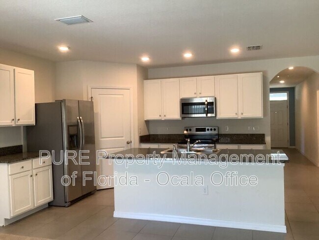 Foto del edificio - 4950 NE 15th Pl