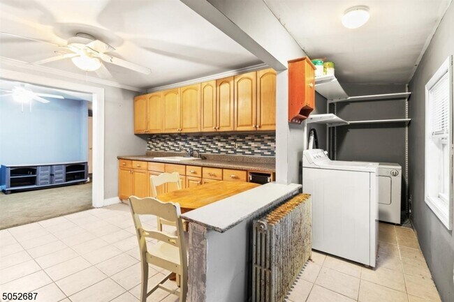 Foto del edificio - 247 Old York Rd