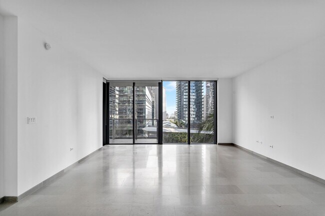 Foto del edificio - 88 SW 7th St