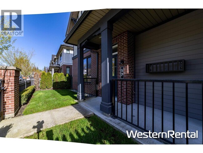 Photo du bâtiment - 3500-3500 Burke Village Promenade