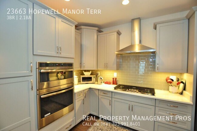 Building Photo - Beautifully Maintained Condo For Rent in C...