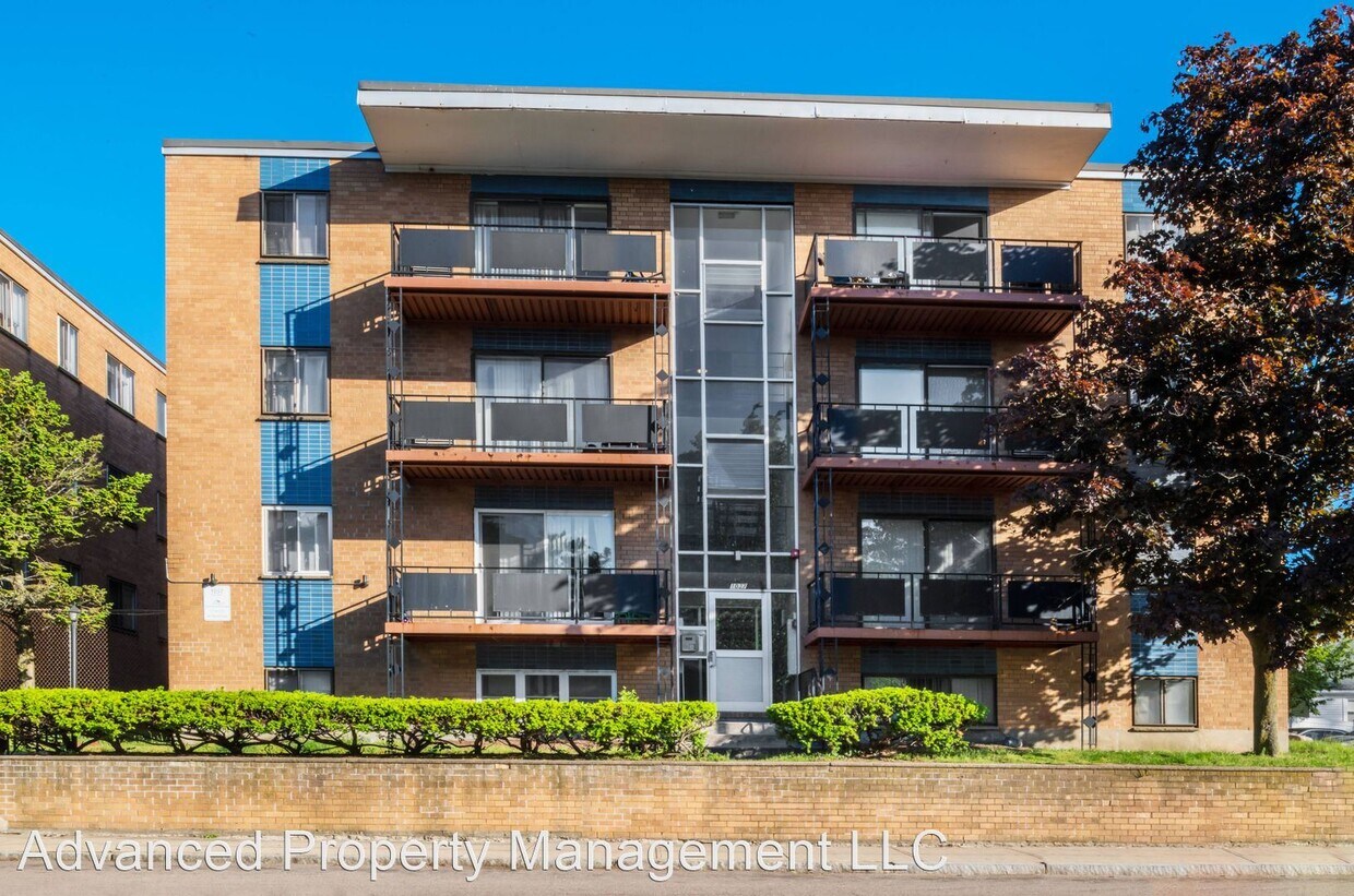 Foto principal - 1045 River St