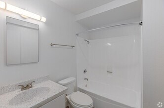 Building Photo - Canyon Park