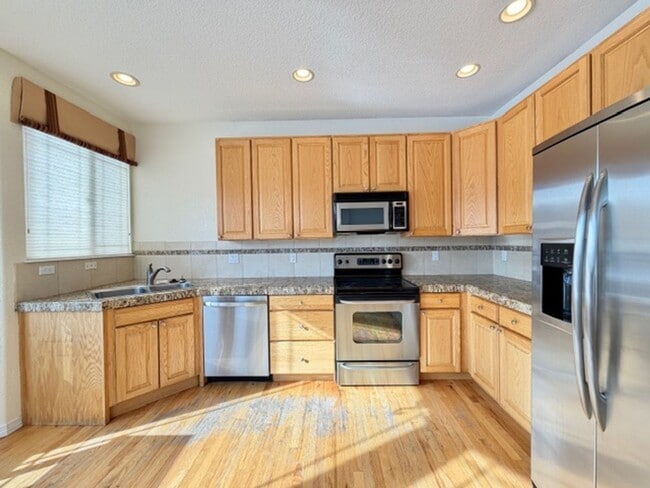 Foto del edificio - West Arvada 2-story Attached Home