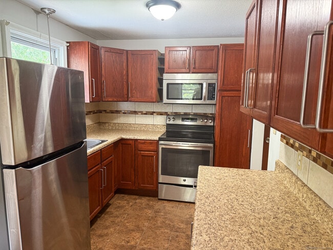 Building Photo - 15 Trout Brook Rd