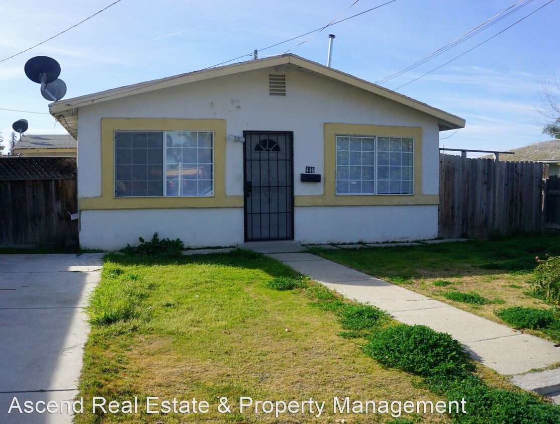 2 br, 1 bath House 449 California Avenue House for Rent in