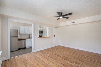 Building Photo - The Lillian