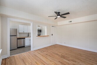 Building Photo - The Lillian