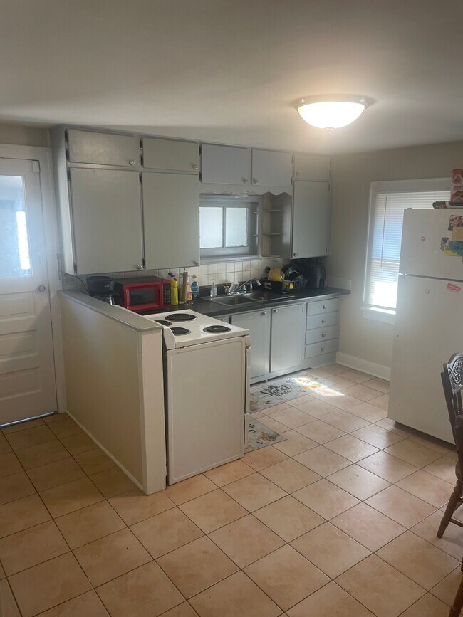 Foto del edificio - 2328 S 76th St