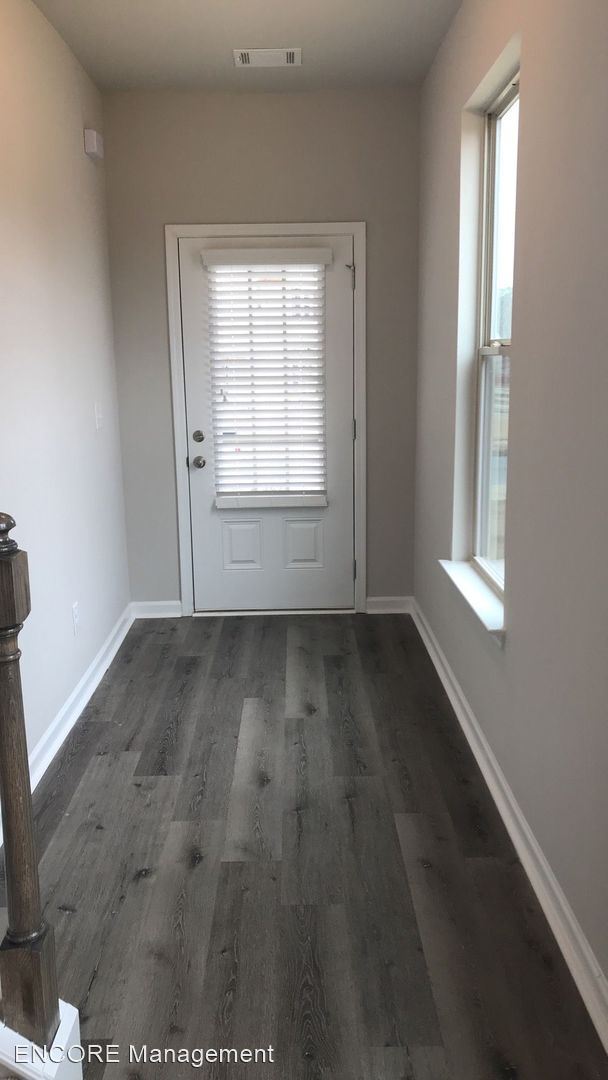 Building Photo - 3 br, 2.5 bath House - 3605 Prospect Point...