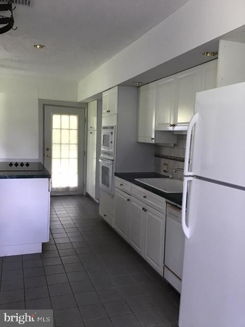 Foto del edificio - 3 bedroom in Mohrsville PA 19541