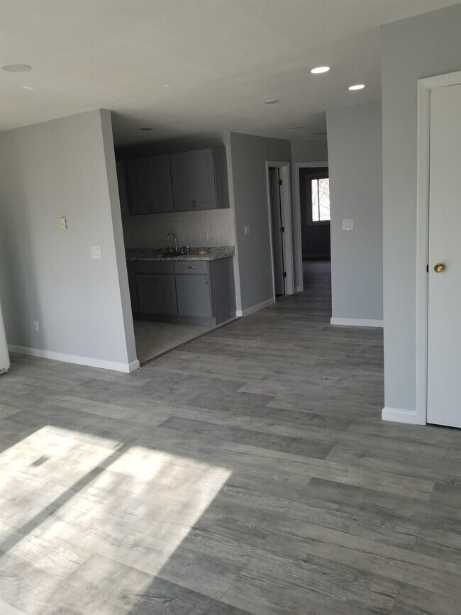 Building Photo - 36 Fisk St