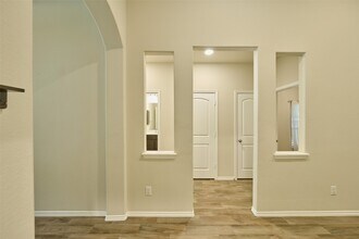 Building Photo - 103 Sunrise Haven Dr