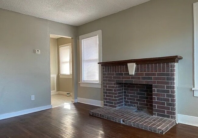 Foto del edificio - Stylish & Spacious 1-Bedroom Near Midtown ...