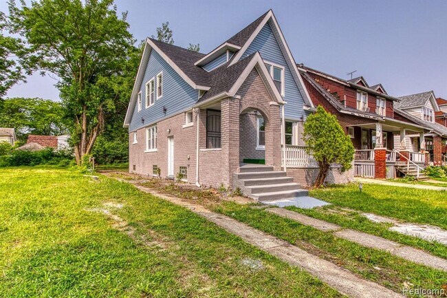Building Photo - 5519 Eastlawn St