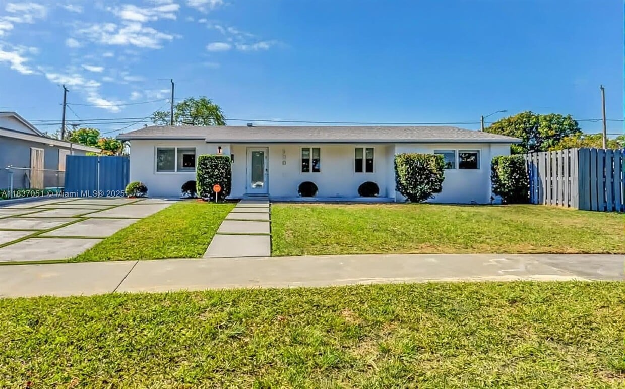 Primary Photo - 10010 SW 162nd St