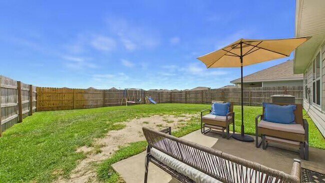 Building Photo - 235 Gray Owl Dr