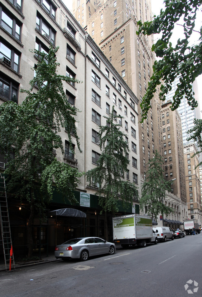 Foto principal - 142 East 49th Street