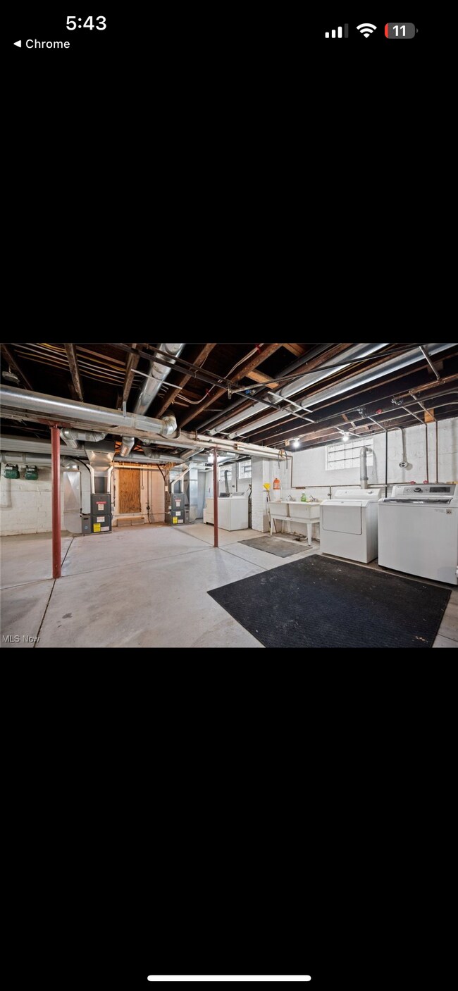 Building Photo - 1303 W 102nd St