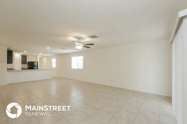 Building Photo - 25444 W Mahoney Ave