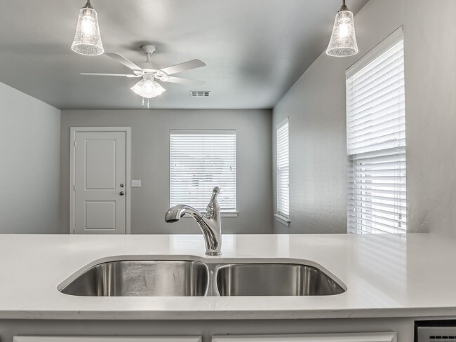 Building Photo - 5021 Avion Ct