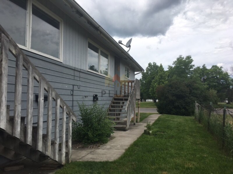 Primary Photo - 726 Stephens Ave