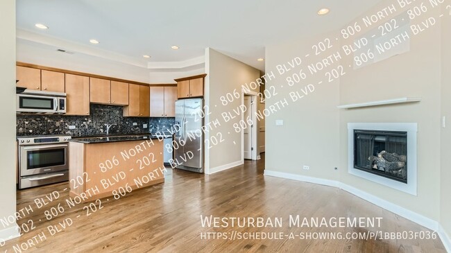 Building Photo - Live in Downtown Oak Park!