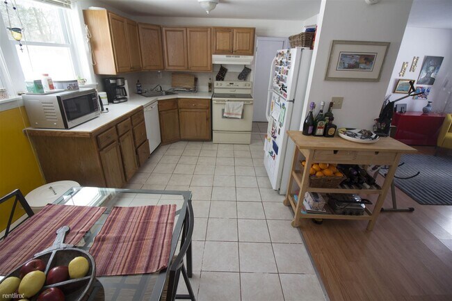 Foto del edificio - 294 Hanks Hill Rd