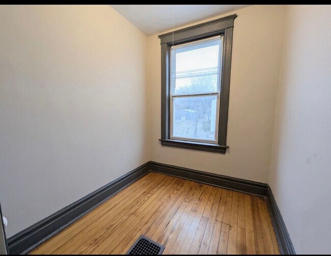 Foto del edificio - 3649 Nebraska Ave