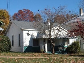 Building Photo - 204 Wadsworth St