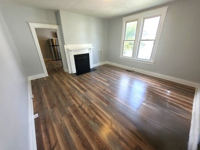 Foto del edificio - Remodeled 2BR, 1BA duplex in Springfield