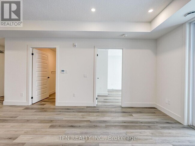 Building Photo - 107 Roger St