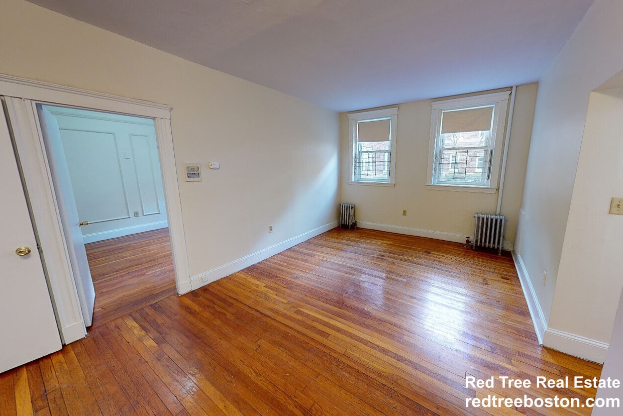 Photo - 66 Chiswick Rd. Unit 3