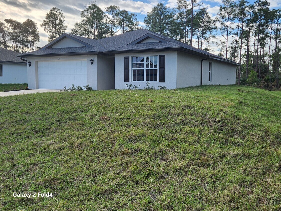 Primary Photo - 3107 35th St W