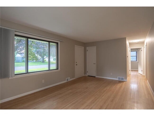 Foto del edificio - 5412 Maryland Ave N