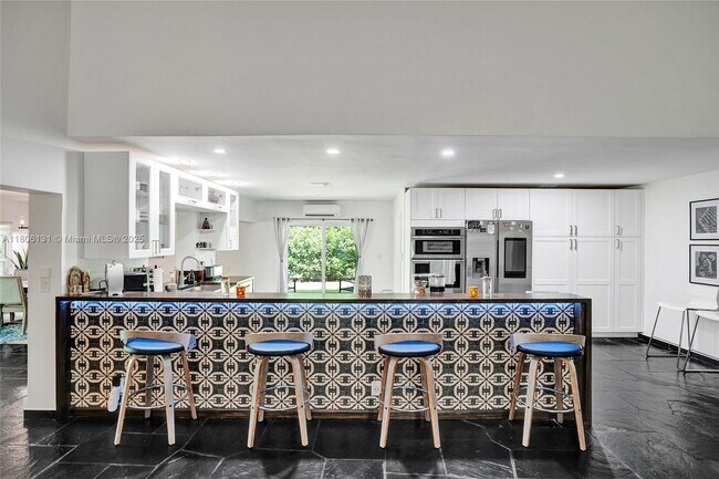 Foto del edificio - 5709 Bamboo Cir