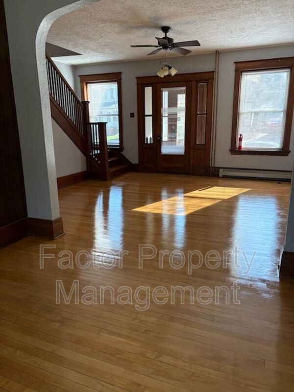 Foto del edificio - 122 Parsons St