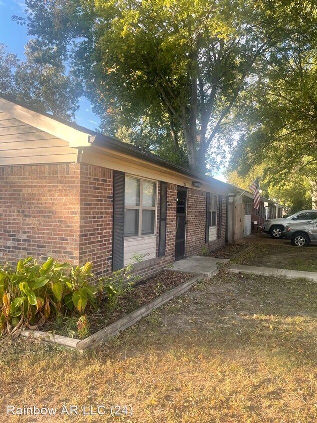 Foto principal - 3 br, 1 bath House - 101 Henry