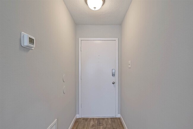 Foto del edificio - 1003 Shadow Mountain Dr